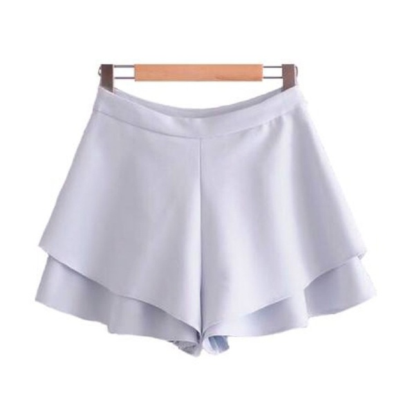 Zara Pants - NWT Goodnight Macaroon Crepe Frill Shorts, Small